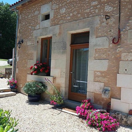 La Vieille Grange - Saint-Privat-Des-Pres Bed & Breakfast Exterior photo