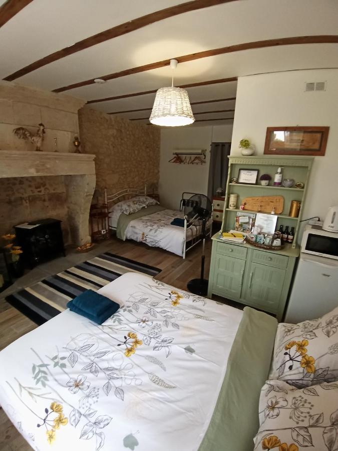 La Vieille Grange - Saint-Privat-Des-Pres Bed & Breakfast Exterior photo